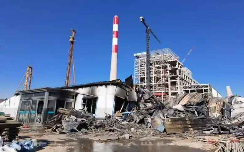 蹊跷!贵阳一工地无人居住的活动板房居然着火了…